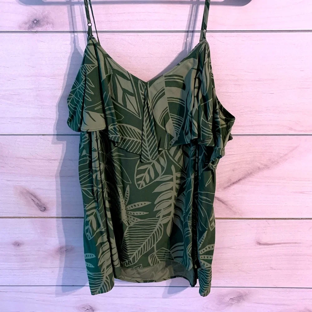 Women’s Tank Top, Green, Size M - Picture 1 of 4